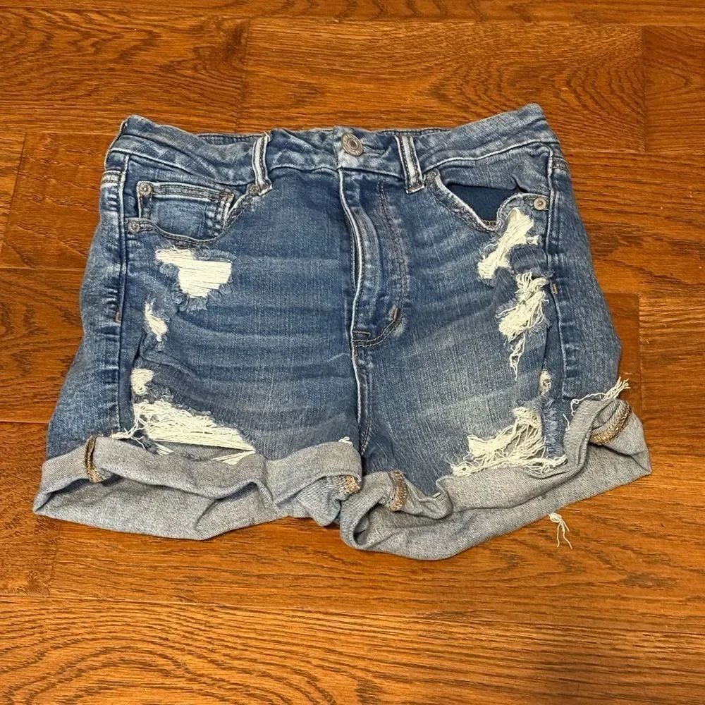 American Eagle size 10 high rise Distressed Denim Women Shorties